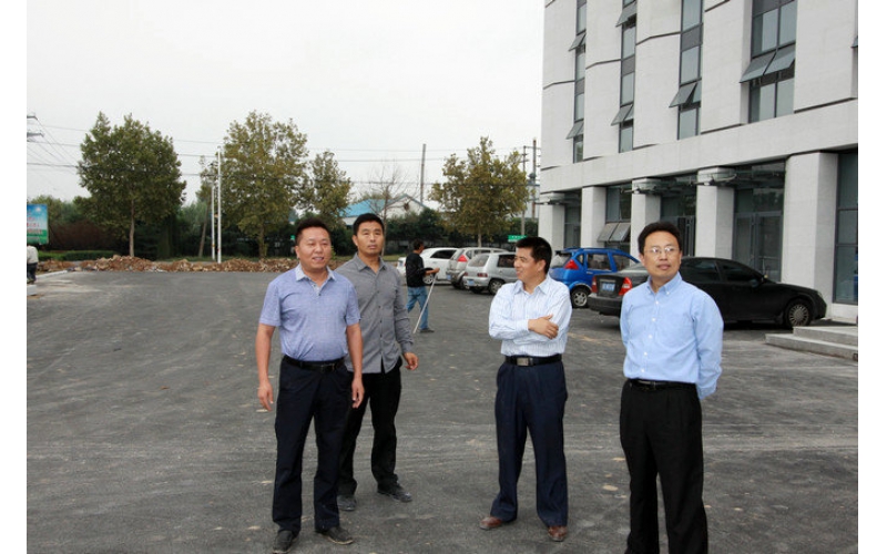 区发改局领导来园区视察指导工作