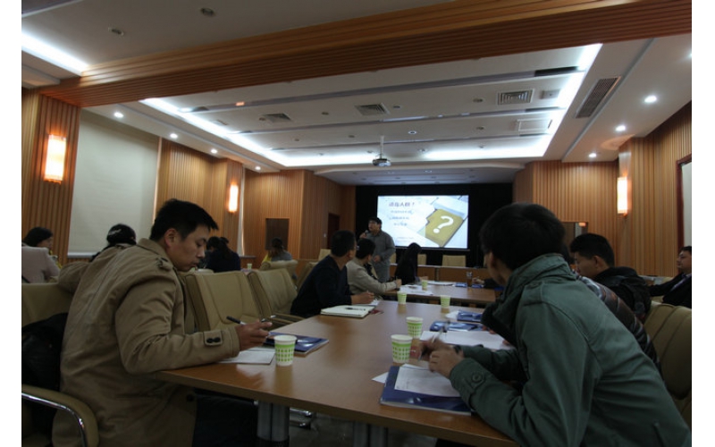 淘赢电子商务学院院长高飞前来我园区授课试讲