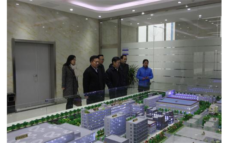 淄博市市委常委、统战部部长丛锡钢，副部长荣先锋，科长牛会平一行莅临方达电子商务园调研指导 