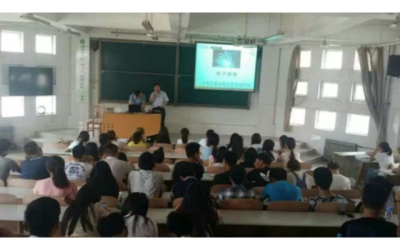 园区首席电商讲师吴伟赴山东轻工业职业学院开讲《大学生电商就业创业之路》