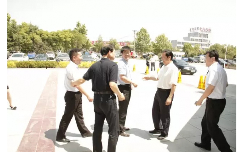 淄博市市委宣传部副部长巩绪民莅临方达电商园参观考察