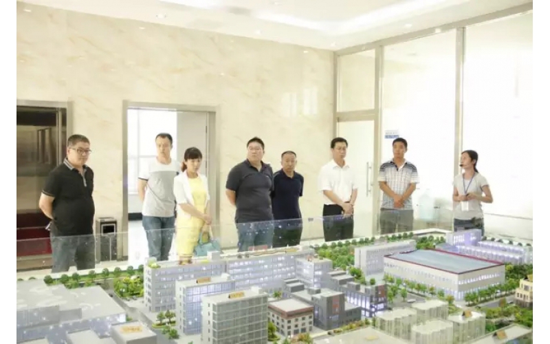 淄博市中小企业局李峰总经济师莅临方达电商园参观考察