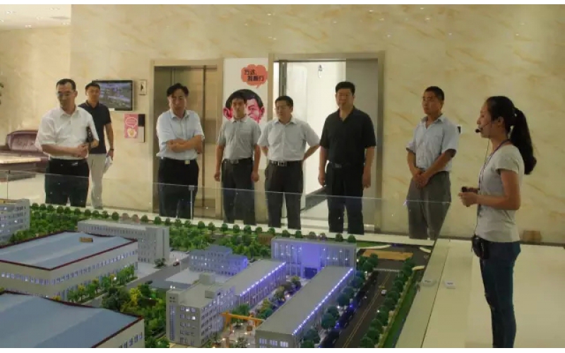 淄博市人社局王泮义副局长、市就业办王鸣清主任一行莅临方达电商园视察指导工作