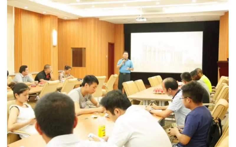 方达电商园举办扶持青年创业政策宣导会
