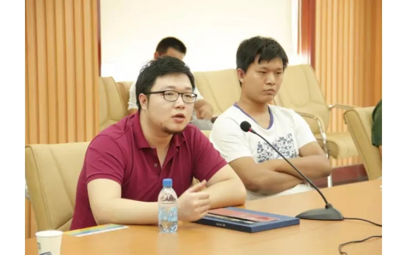 园区每周举办电商交流座谈会